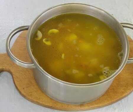 Суп с шампиньонами
